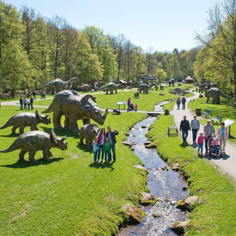 Bremerhöfer Gespräche über Gartenschau-Rettung: Kosten für Dino-Fütterung gehen durch die Decke