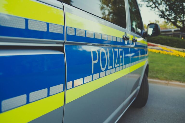 Spuck & Splash in der Mennonitenstraße: Radfahrer greift Frau per Fahrrad-Drive-by an